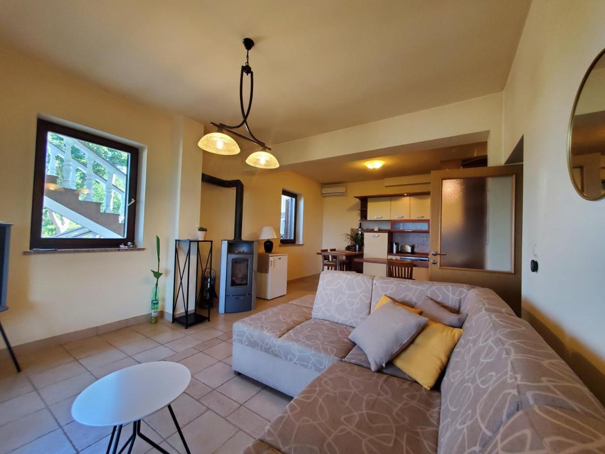 Hilltop Villa ריסיקה מראה חיצוני תמונה